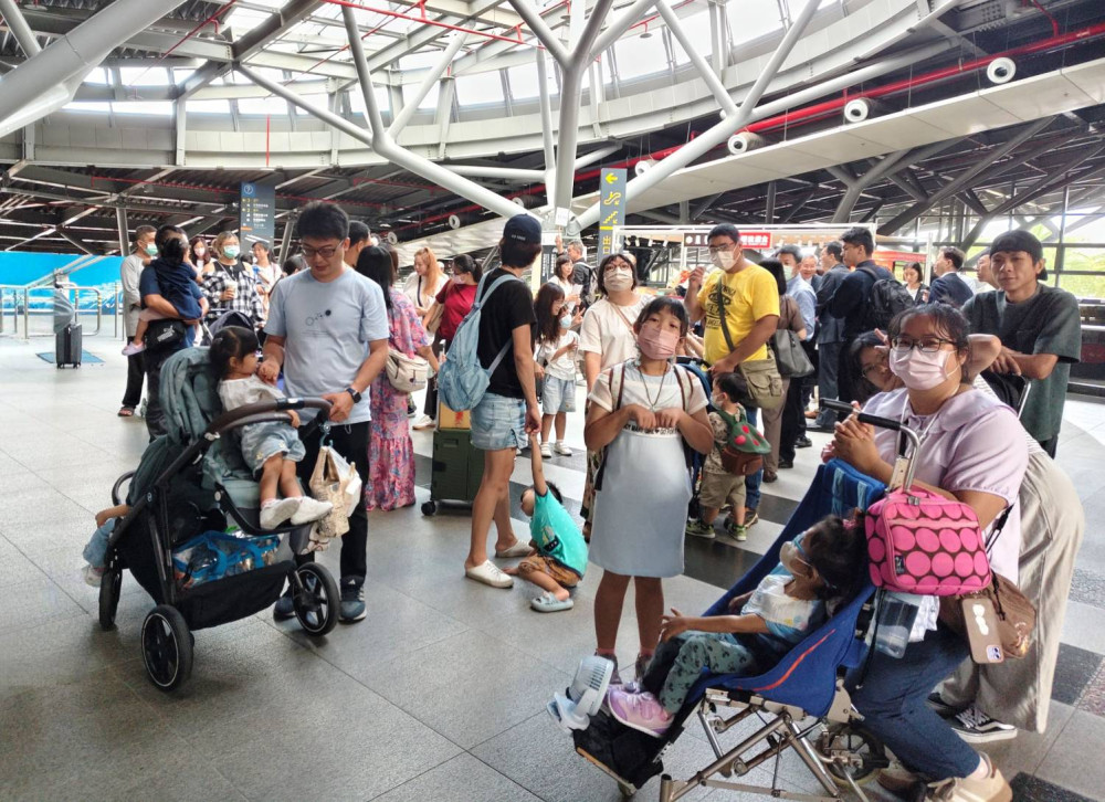 高鐵台南站助蘆葦啟智中心戶外學習　早療兒童開心體驗高鐵初旅程
