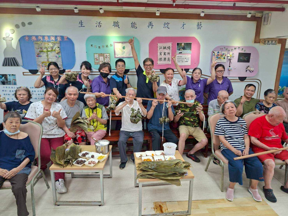 佳里榮家粽葉飄香！住民包粽立蛋歡度溫馨端節