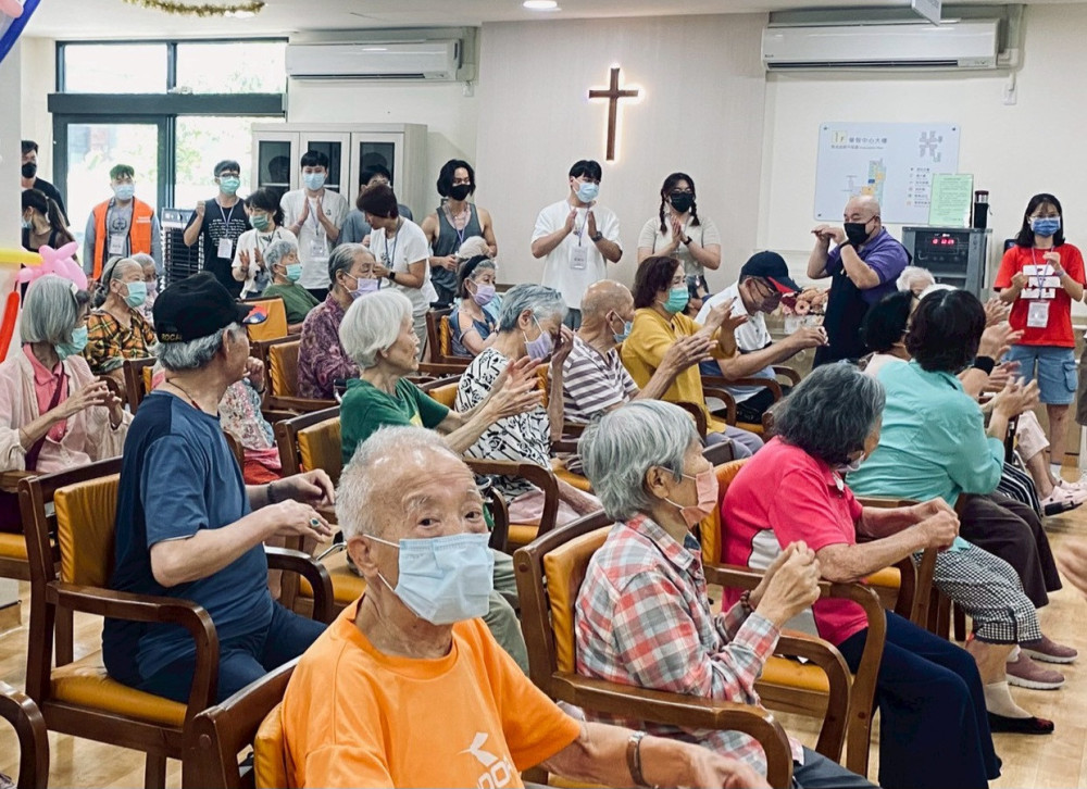臺南榮家跨世代共好與愛 打造家人般溫馨幸福佳節