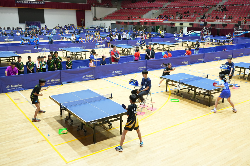 成大盃桌球錦標賽登場 1800選手熱血競技