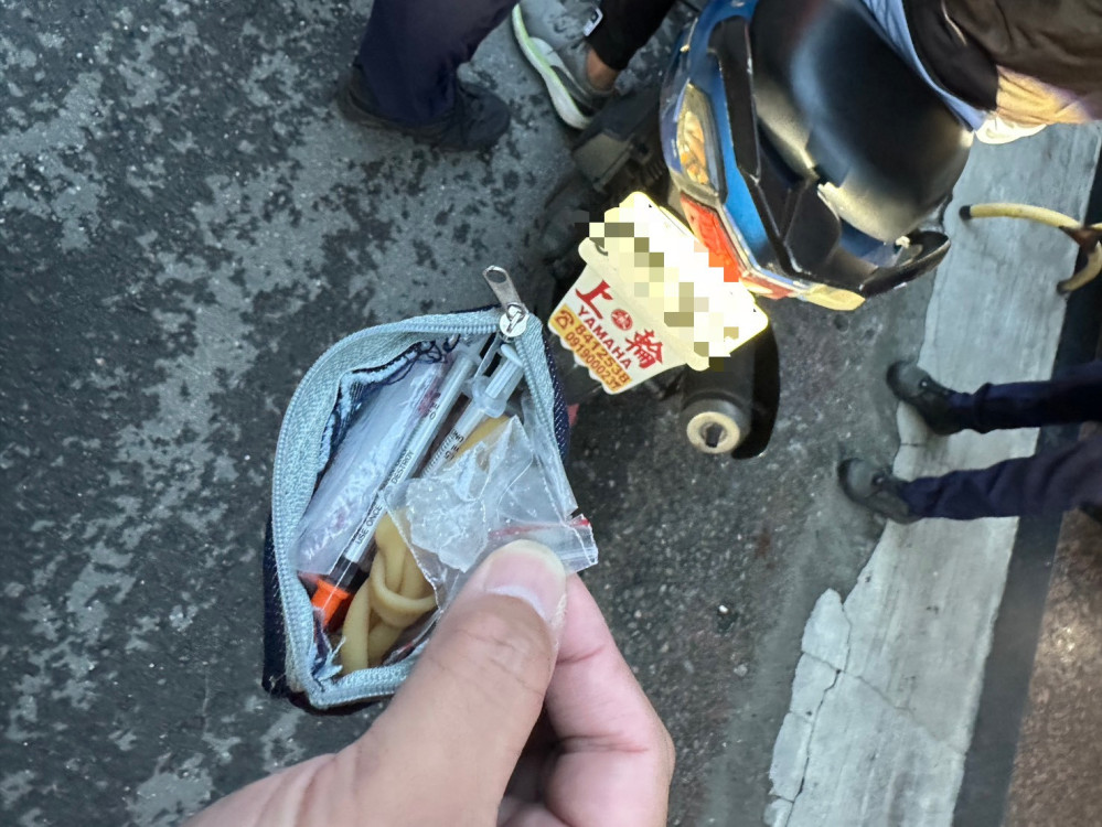 毒駕想瞞天過海！前鎮警一掀座墊查獲海洛因、安毒