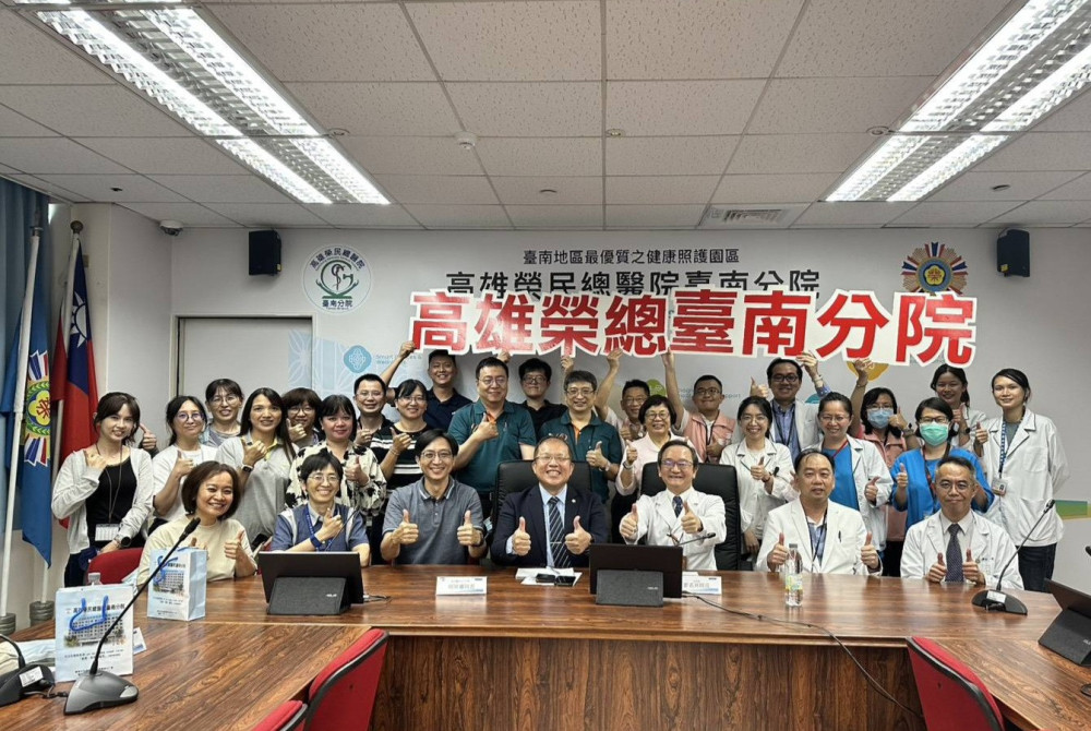 成醫斗六分院跨專業團隊訪高榮南院交流急性後期整合照護經驗