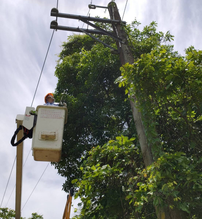 強颱巴威逼近  台電新營區處動員戒備