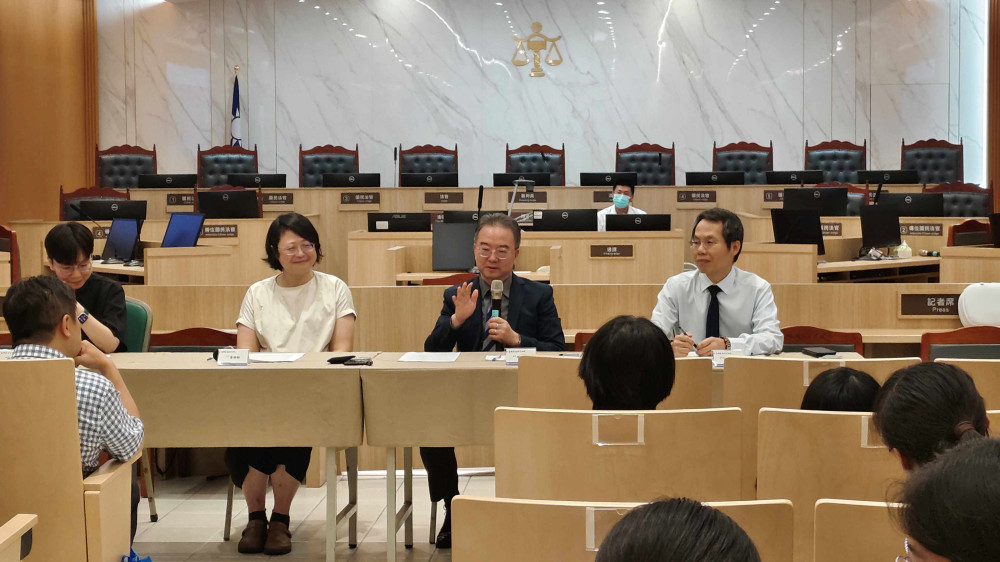 「逗陣繞法院」廉政宣導登場　沉浸式體驗深化高中生法治與誠信教育