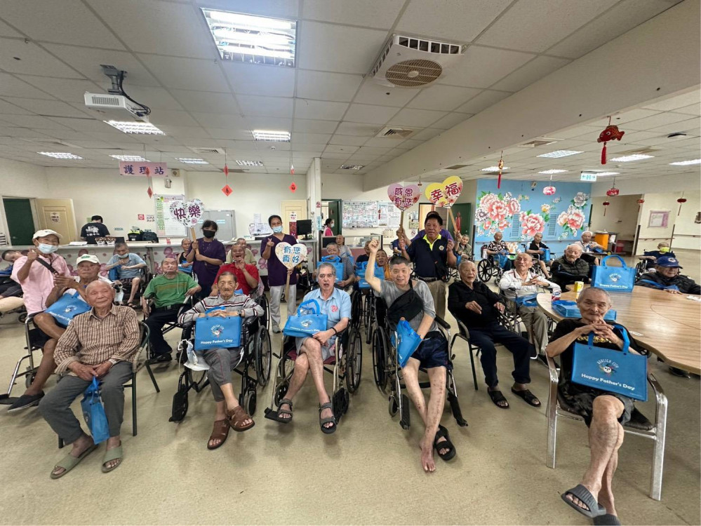 花蓮榮家感謝市長魏嘉彥送父親節溫馨禮關懷長輩