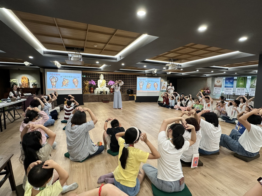 啟動歡喜學佛的愛能量　親子學佛營60位親子跟著佛陀大手牽小手　