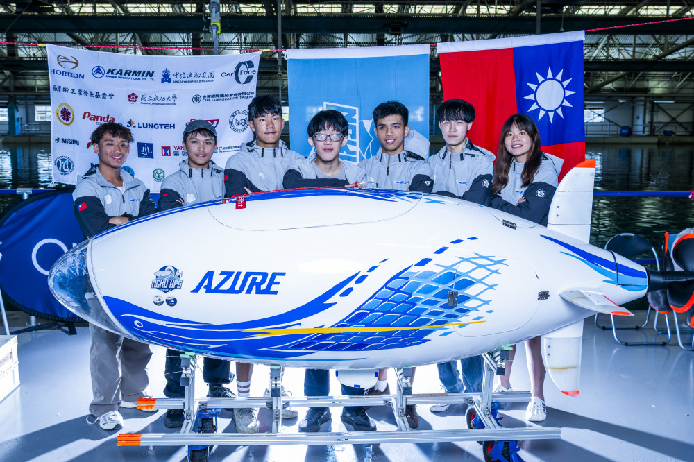 成大討海人團隊挺進歐洲人力潛艇賽 Azure蔚藍號刷新隊史紀錄