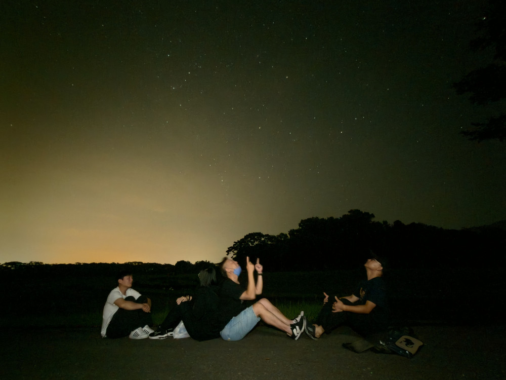 花蓮大農大富星空派對登場　數百位民眾共迎英仙座流星雨