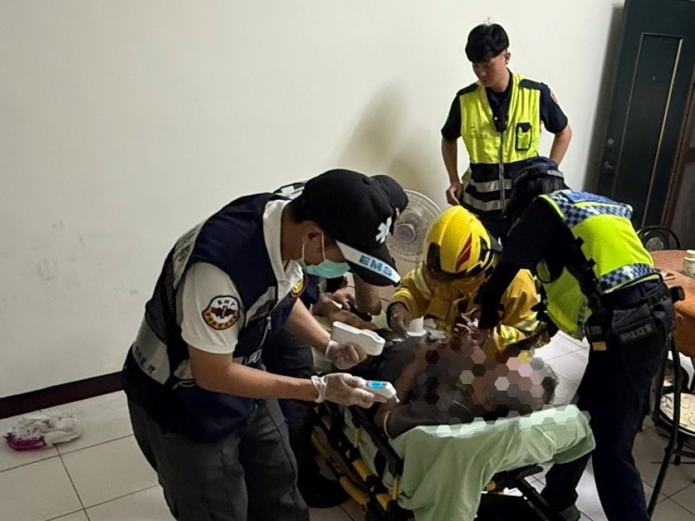 「溫馨鄰里互助防護網」宣導奏效  湖內警消合力化解獨居翁危機
