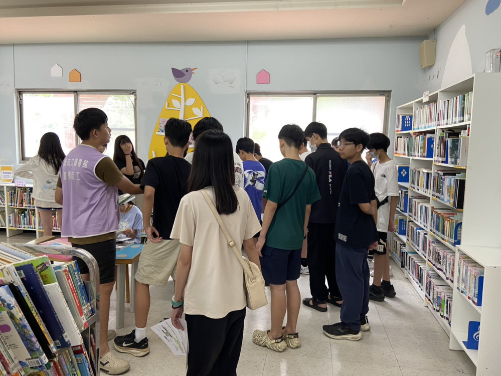 回饋社區從閱讀出發！安平圖書館115年度學生志工熱情招募中