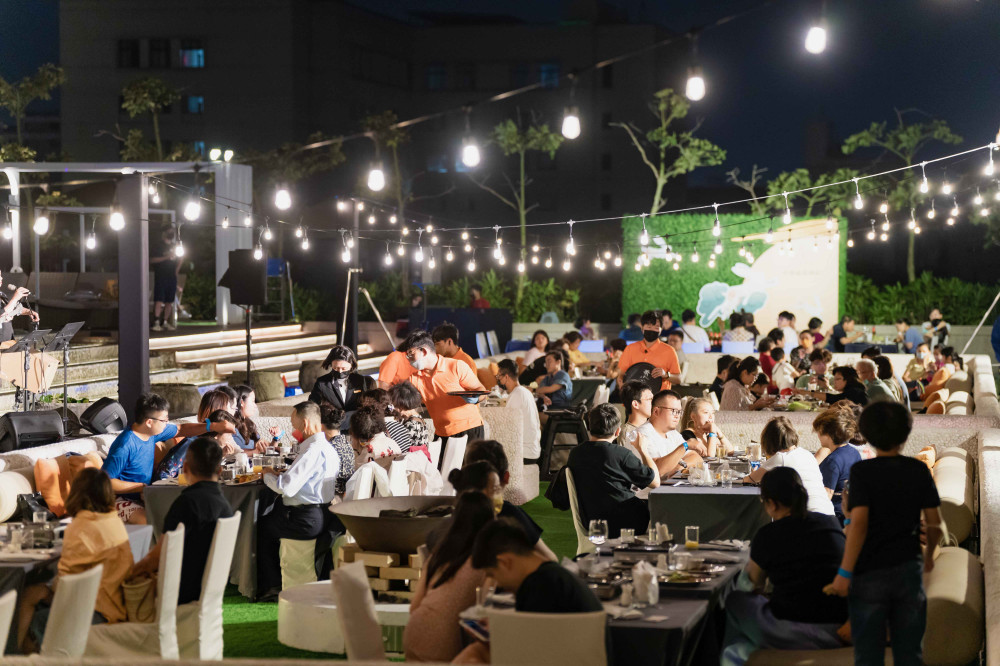 台南晶英中秋池畔BBQ登場　海陸美饌搭月光打造團圓晚宴