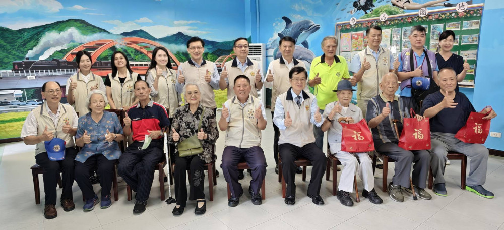 七夕再訪花蓮榮家！嚴德發：長輩住得安心快樂就是最幸福 