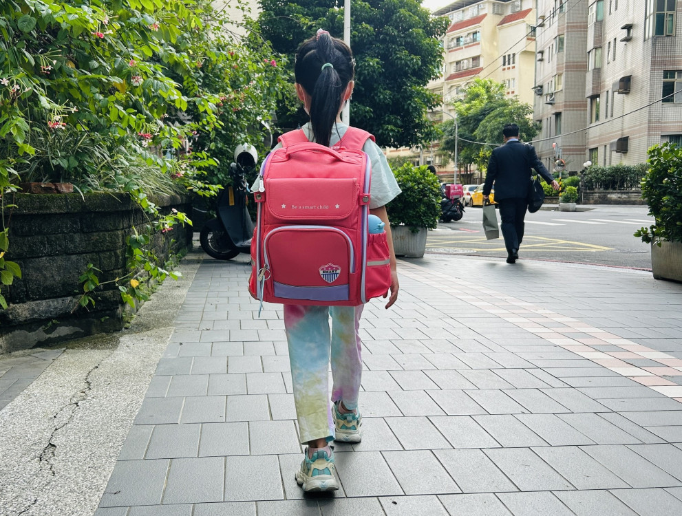 開學後親子容易衝突？新北家防中心教家長這樣陪伴