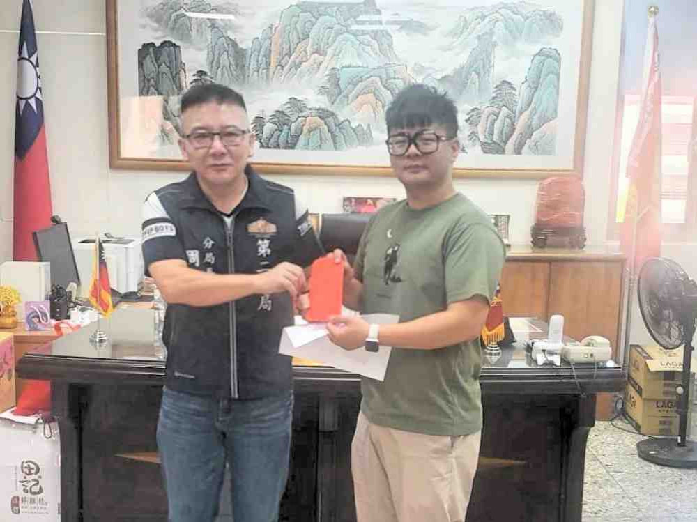 服務十餘載張啟新巡官離差赴屏東任新職　竹市警二分局同仁感謝一路相伴