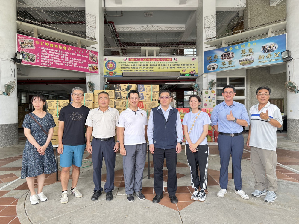 中油大林煉油廠送暖仁武特教校園　中秋點心傳遞滿滿祝福