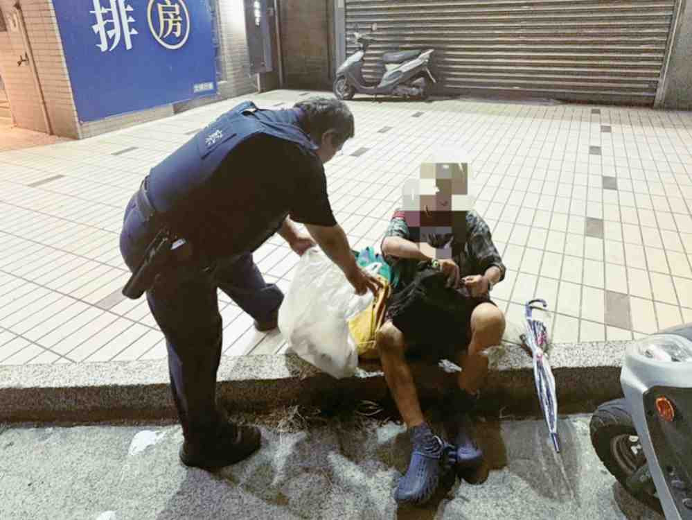 長者疑有失智且不慎迷途　竹市東勢暖警攜手熱心民眾協助平安返家