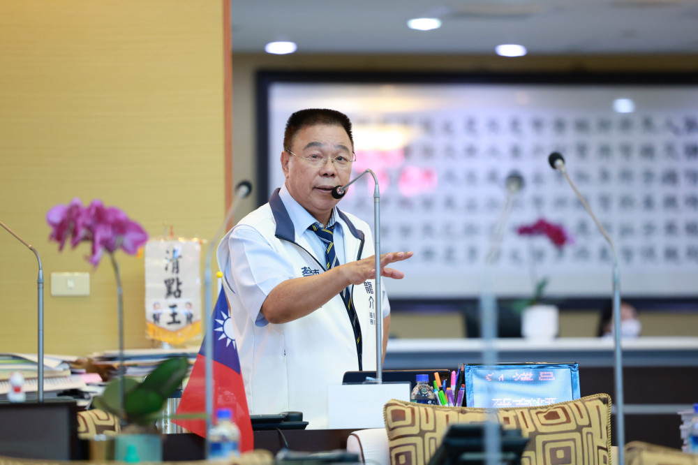 臺南市議員蔡育輝市政總質詢連轟三案　籲查奇美標售、爐渣執法並加強查賄