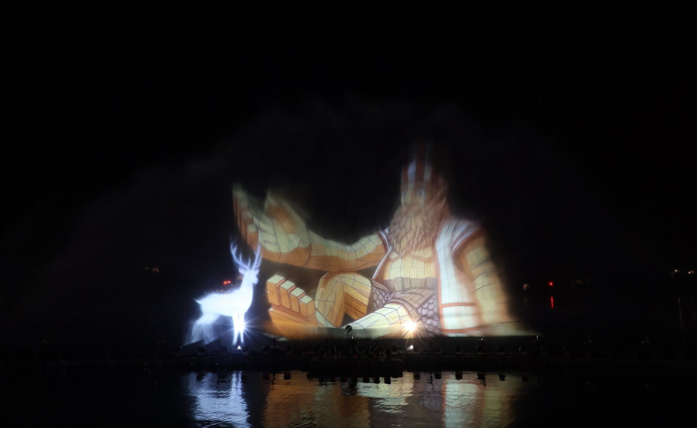 日月潭花火節登場  24吋水中爆破煙火震撼伊達邵