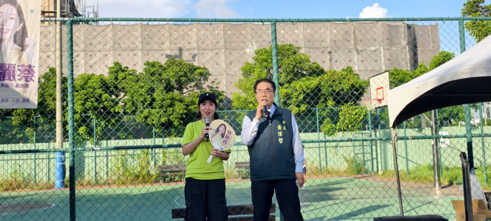 安南萌萌寵物嘉年華登場市長黃偉哲偕同市議員蔡麗青挺寵物友善城市