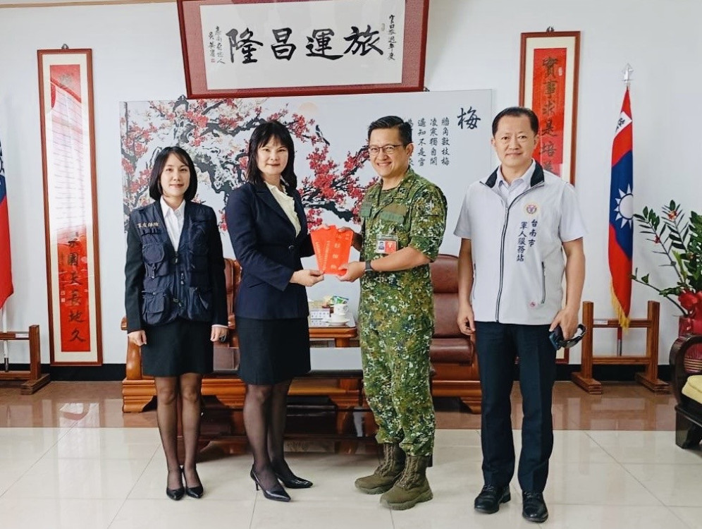 軍友保險公司秋節敬軍慰勞臺南國軍部隊