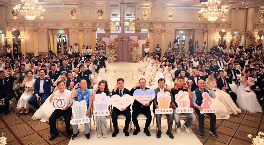 2026新北市聯合婚禮浪漫登場　侯友宜見證百對佳偶「我願意」