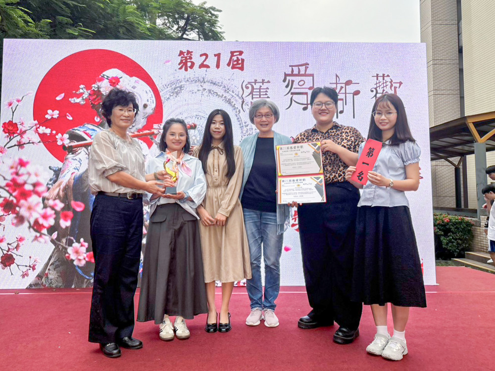 輔英科大AI結合古典詩詞創作音樂　700境外生以歌聲、美食展現多元文化