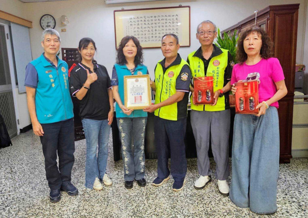 彰化第一士校校友協會捐助嘉義榮服處自強學子助學金