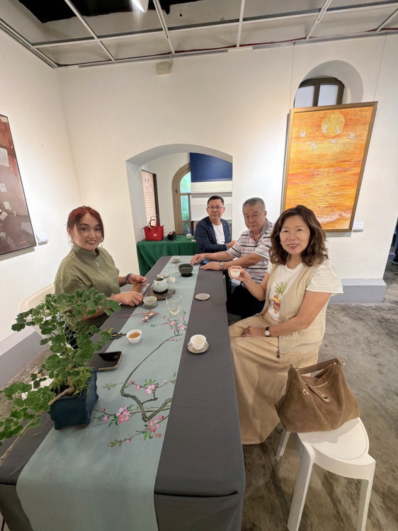 「光耀・天華」雙聯展吳園登場　41幅創作展現光影與大地的藝術對話