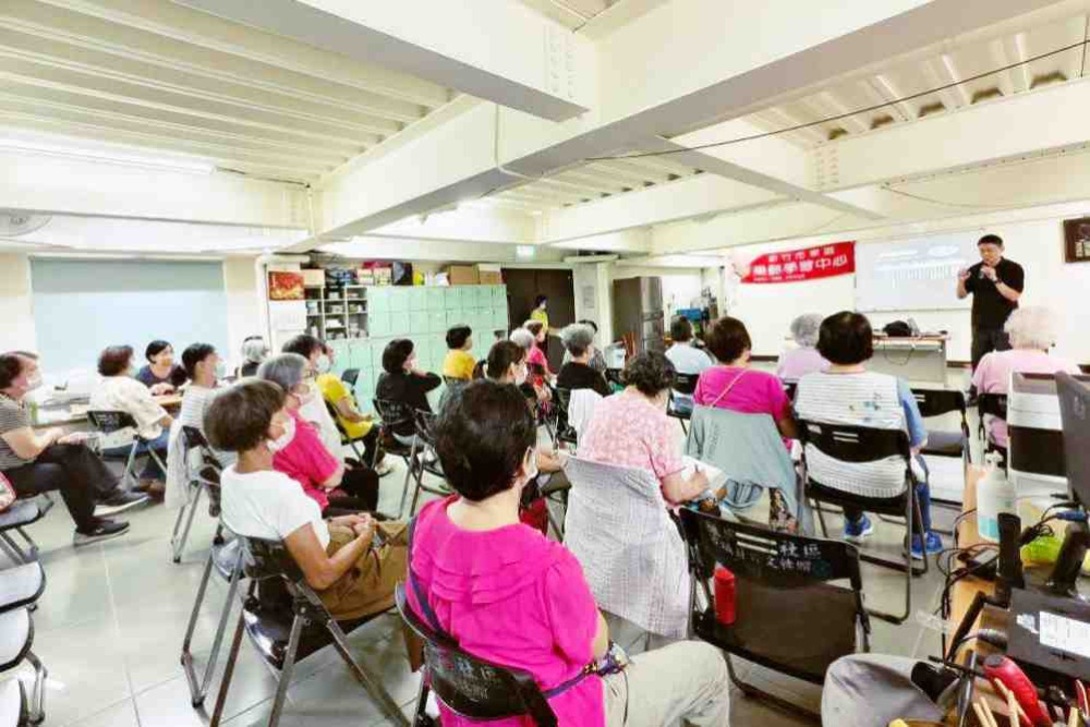 深入基層守護長者財產安全！　竹市警前進振興社區拆解三大高發詐騙陷阱