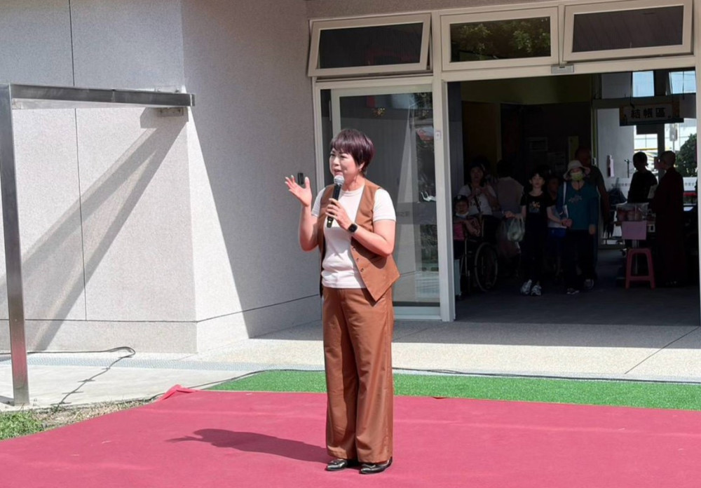 新北攜手主顧修女會奇蹟之家關懷長者　「友善愛老」公益市集熱鬧登場