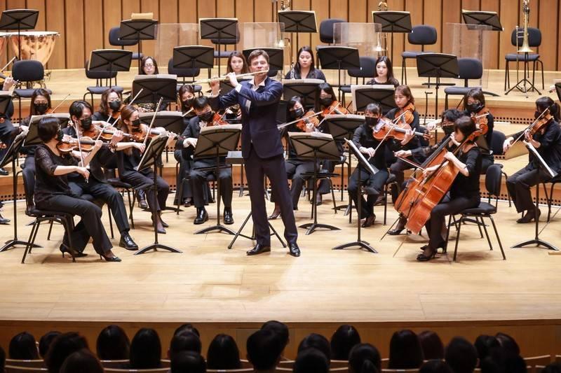 維也納愛樂長笛首席舒茲旋風來臺 向莫札特致敬的音樂會 