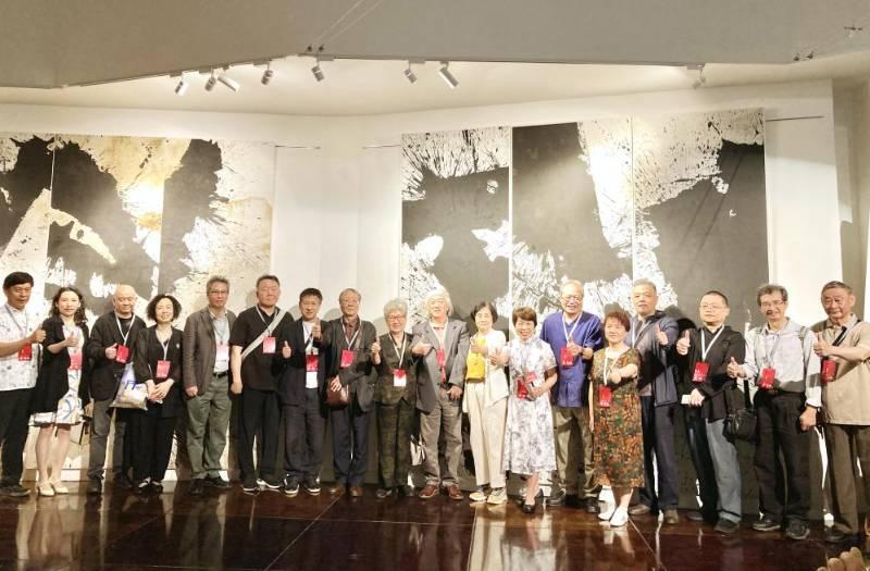 紀念國際當代水墨暨彈線藝術家洪耀　《反彈》彈線回顧展陽明交大藝文空間盛大展出